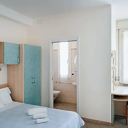 Hotel Donegal 3*
